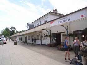 Winchester Rail Station, and a link to South West Trains web site.
